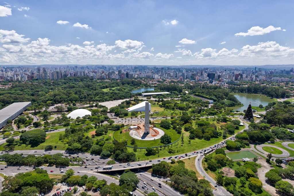 ruas de Moema arborizadas