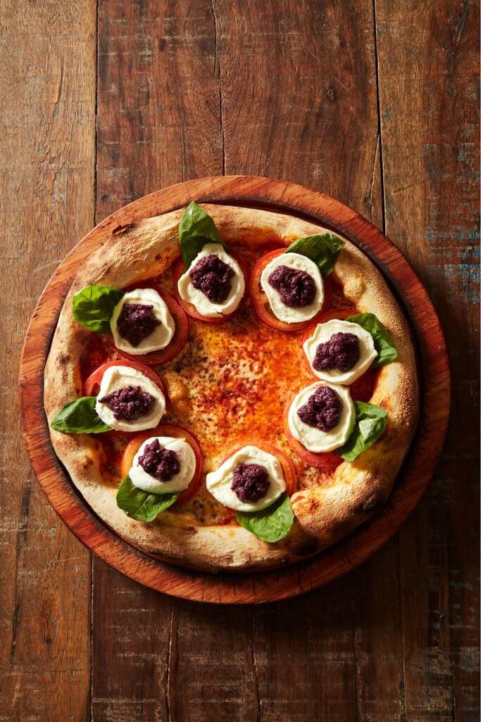 pizza de pizzaria em Moema
