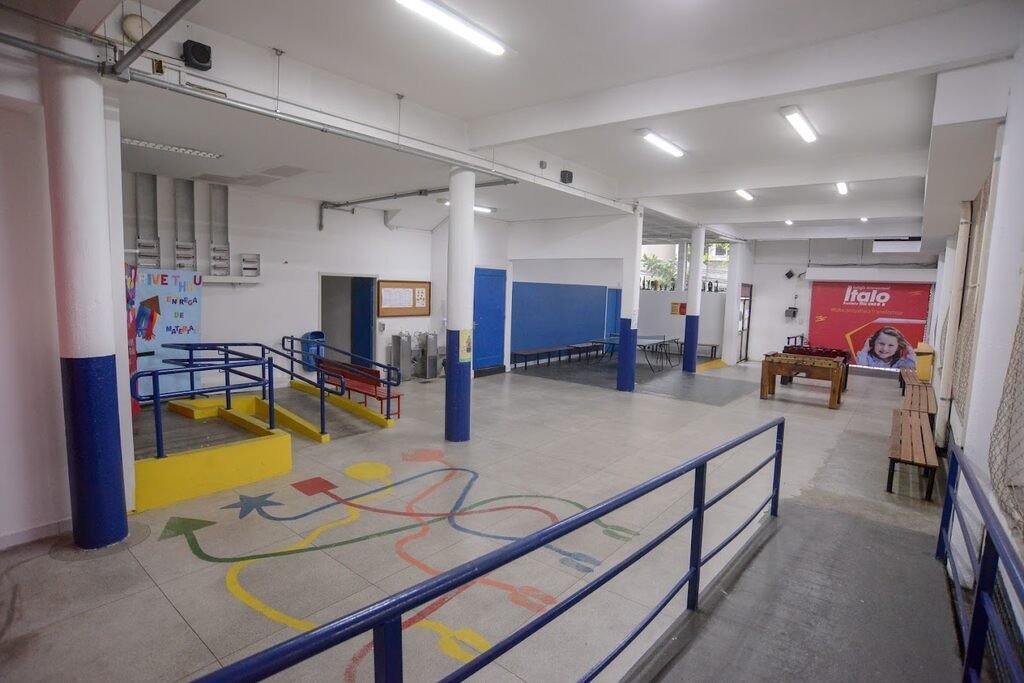 interior do Colégio Internacional Ítalo Brasileiro, uma das escolas em Moema